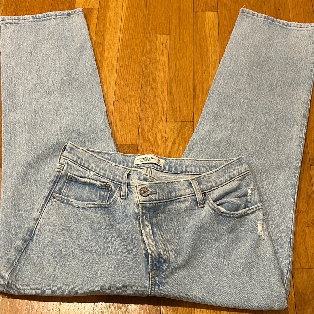 Abercrombie & Fitch Light Blue '90s Straight Ultra High Rise Jeans